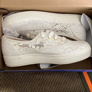 Size 7.5 brand new never worn keds
